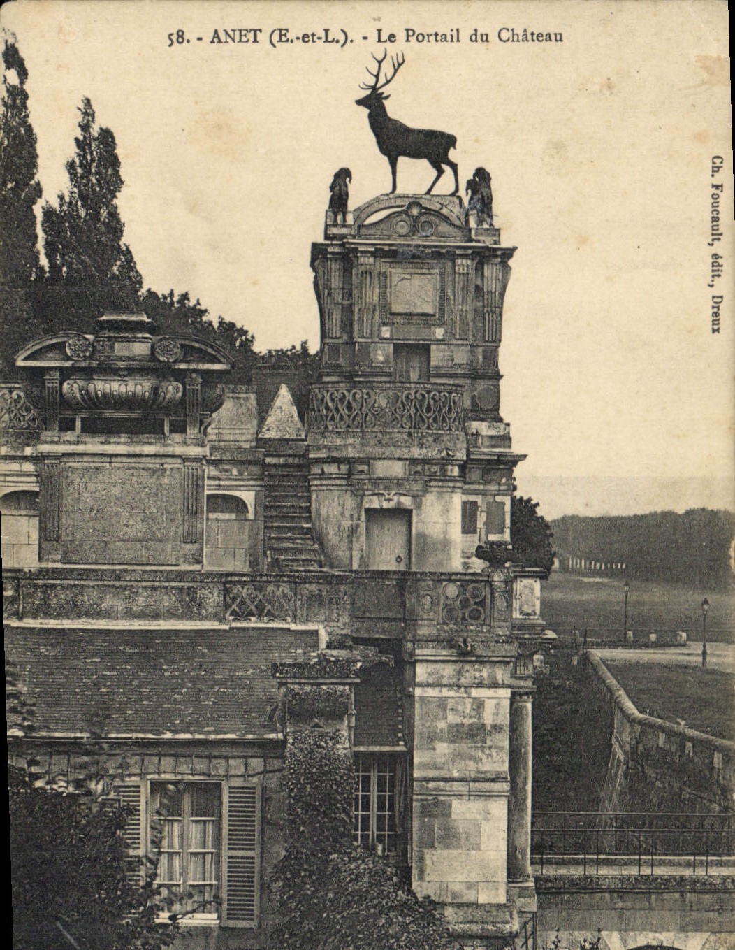 CPA Anet E et L Le Portail du Chateau 