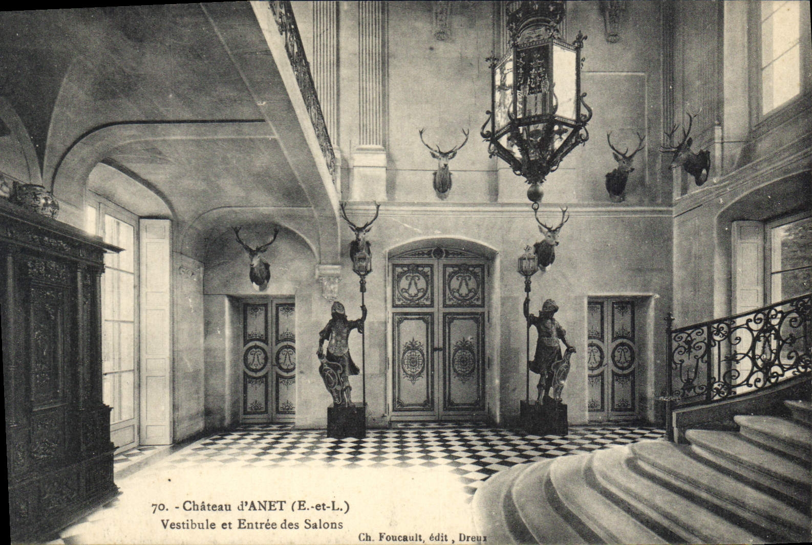 CPA Chateau d'Anet E et L Vestibule et Entree des Salons 