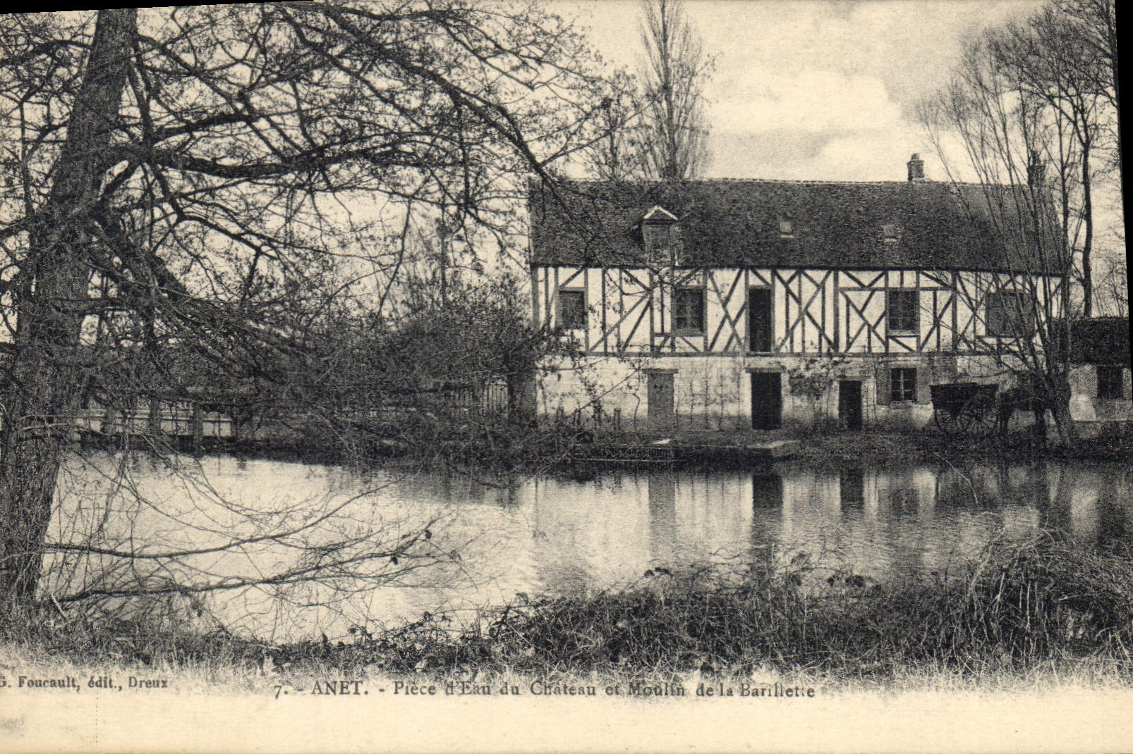 CPA Anet Piece d'Eau du Chateau of Moulin de la Barliette