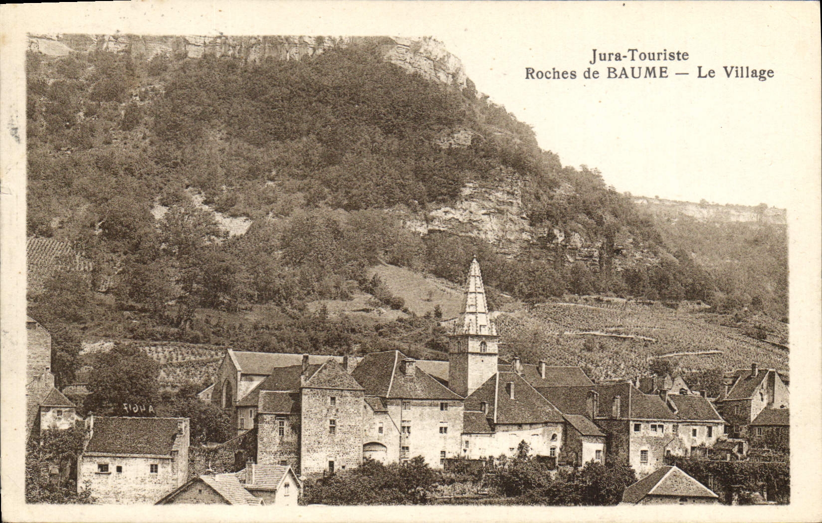 CPA Jura Touriste Roches de Baume Le Village 