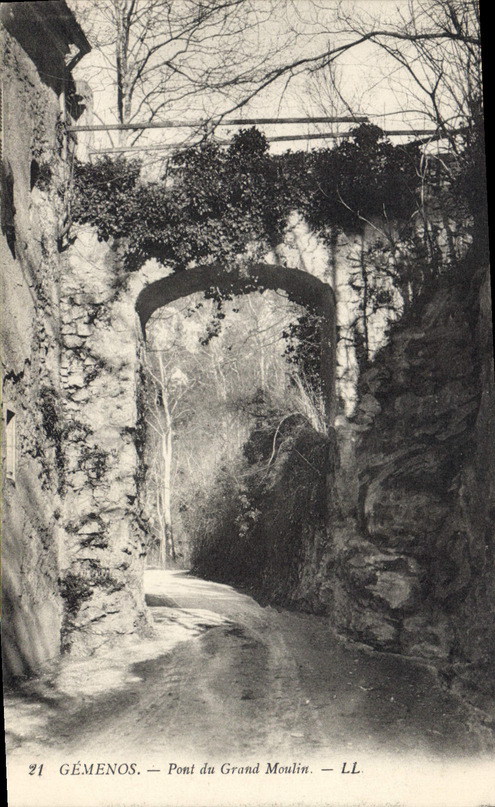 CPA Gemenos Pont du Grand Moulin