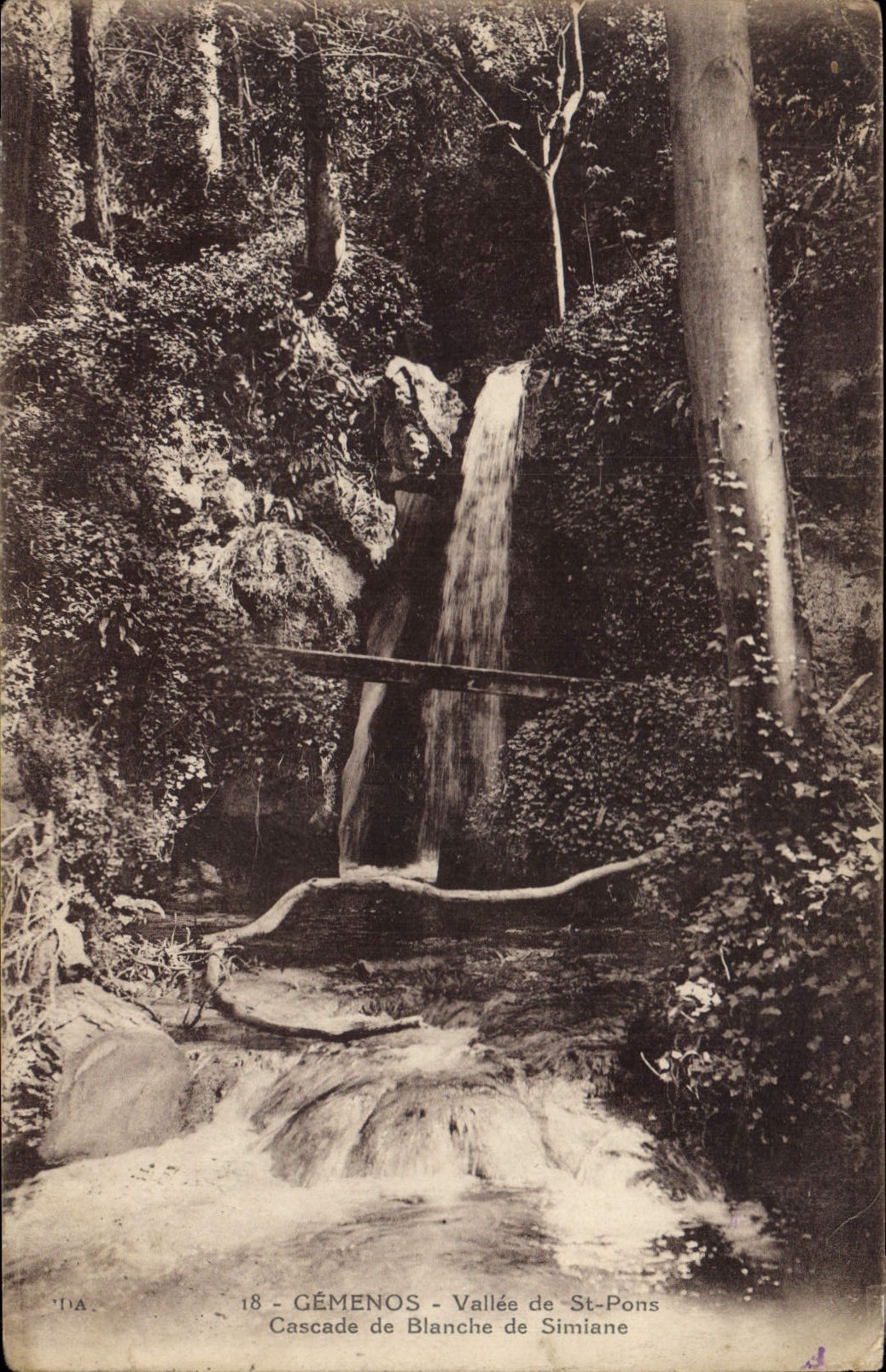 CPA Gemenos Vallee de St Pons Cascade de Blanche de Simiane 
