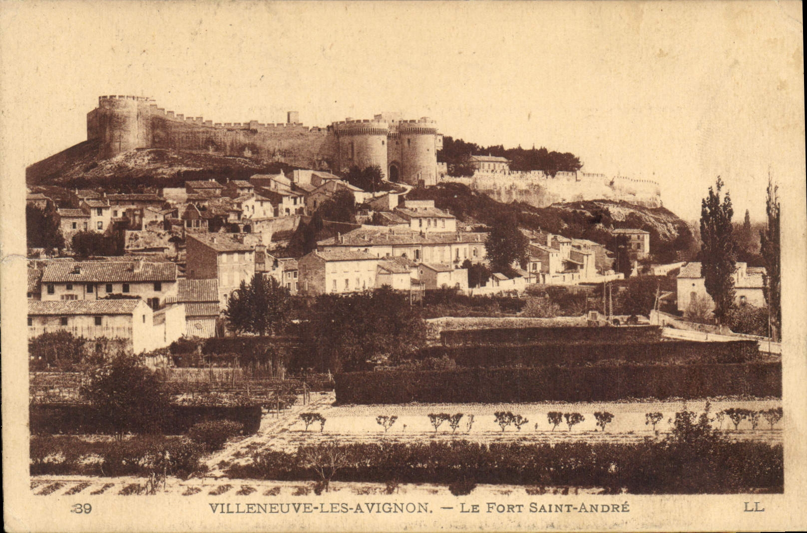 CPA Villeneuve les Avignon Le Fort Saint Andre 
