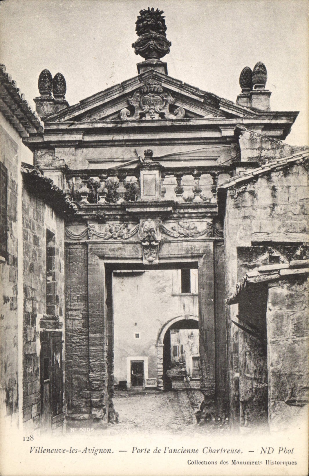 CPA Villeneuve les Avignon Porte de l'ancienne Chartreuse 