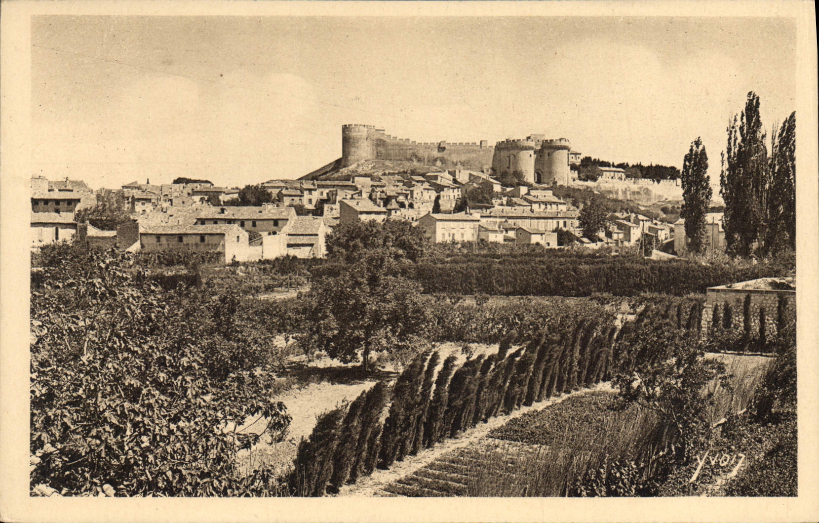 CPA Villeneuve les Avignon Le Chateau 