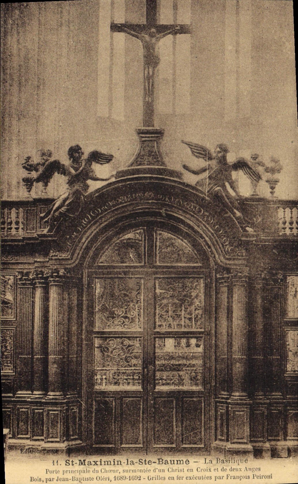 CPA St Maximin la Ste Baume La Basilique 