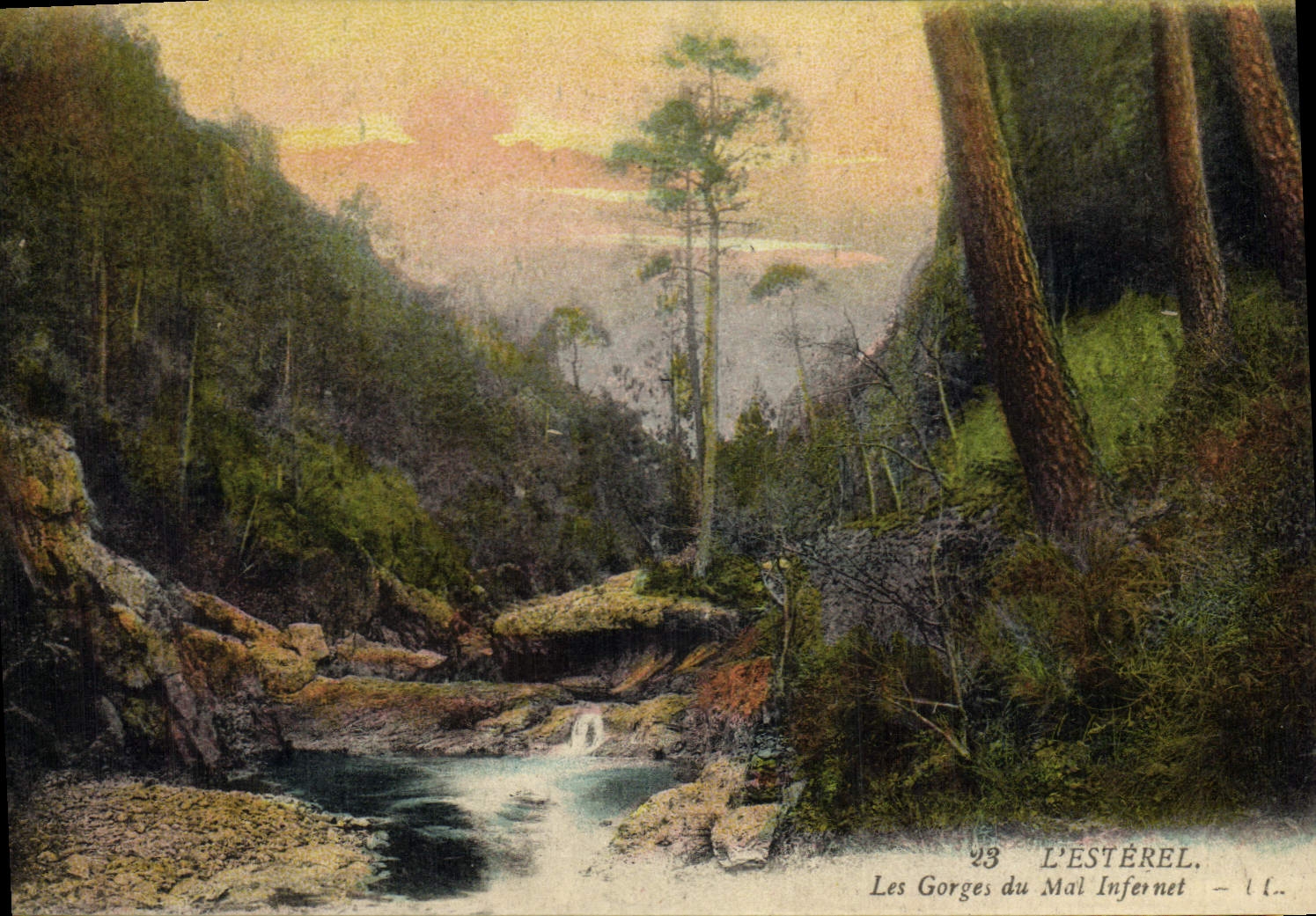 CPA l'Esterel Les Gorges du Mal Infernet