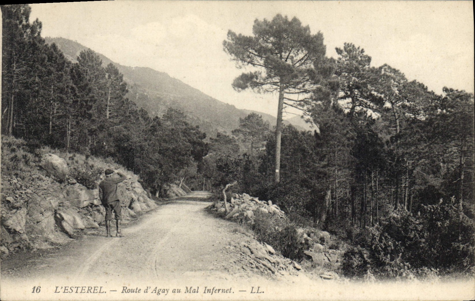 CPA L'Esterel Route d'Agay au Mal Infernet