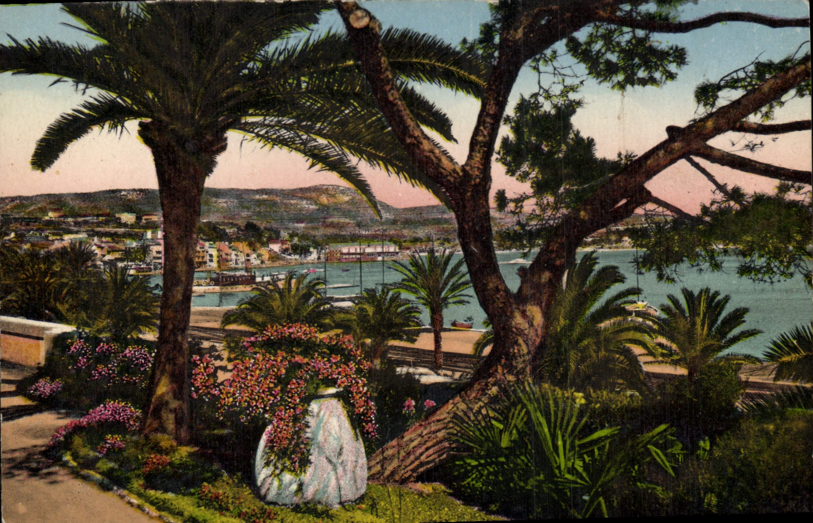 CPA Bandol s Mer Vue generale prise du Beau Rivage