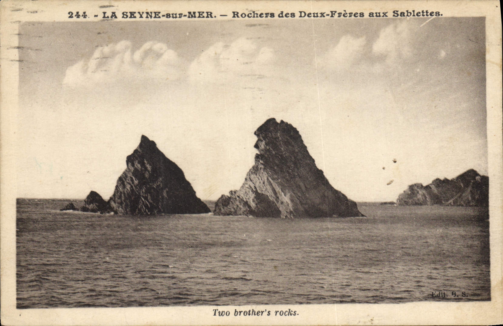 CPA La Seyne sur Mer Rochers des Deux Freres aux Sablettes
