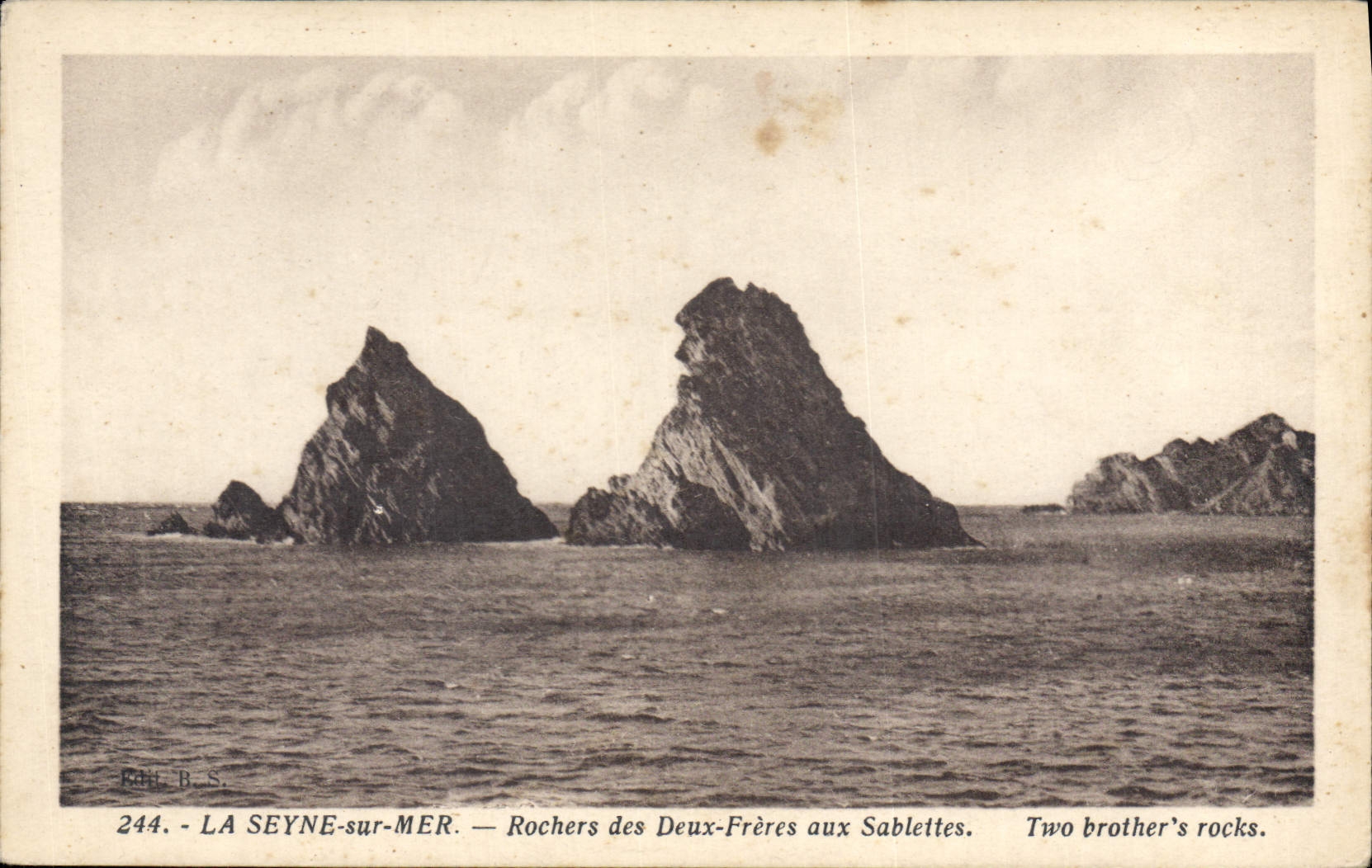 CPA La Seyne sur Mer Rochers des Deux Freres aux Sablettes