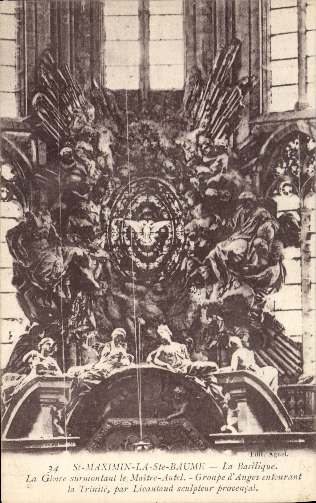 CPA St Maximin la Ste Baume La Basilique La Gloire surmontant le Maitre Autel