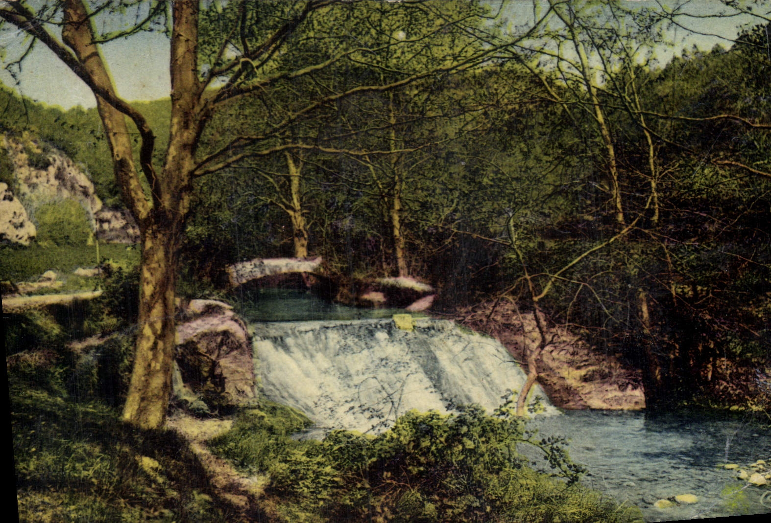 CPA Saint Zacharie Var Source des Nayes Chute d'eau