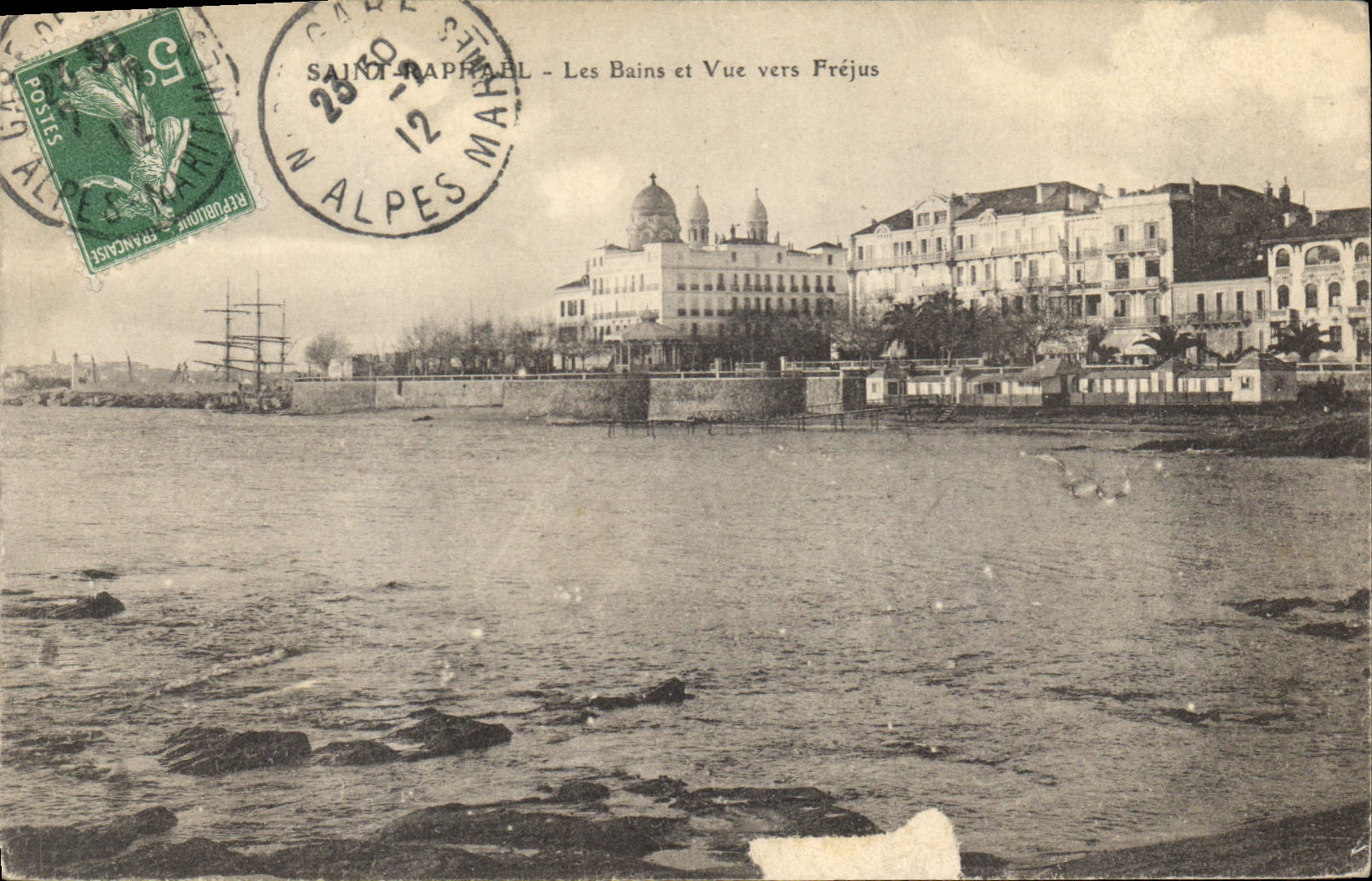 CPA Saint Raphael Les Bains et Vue vers Frejus 