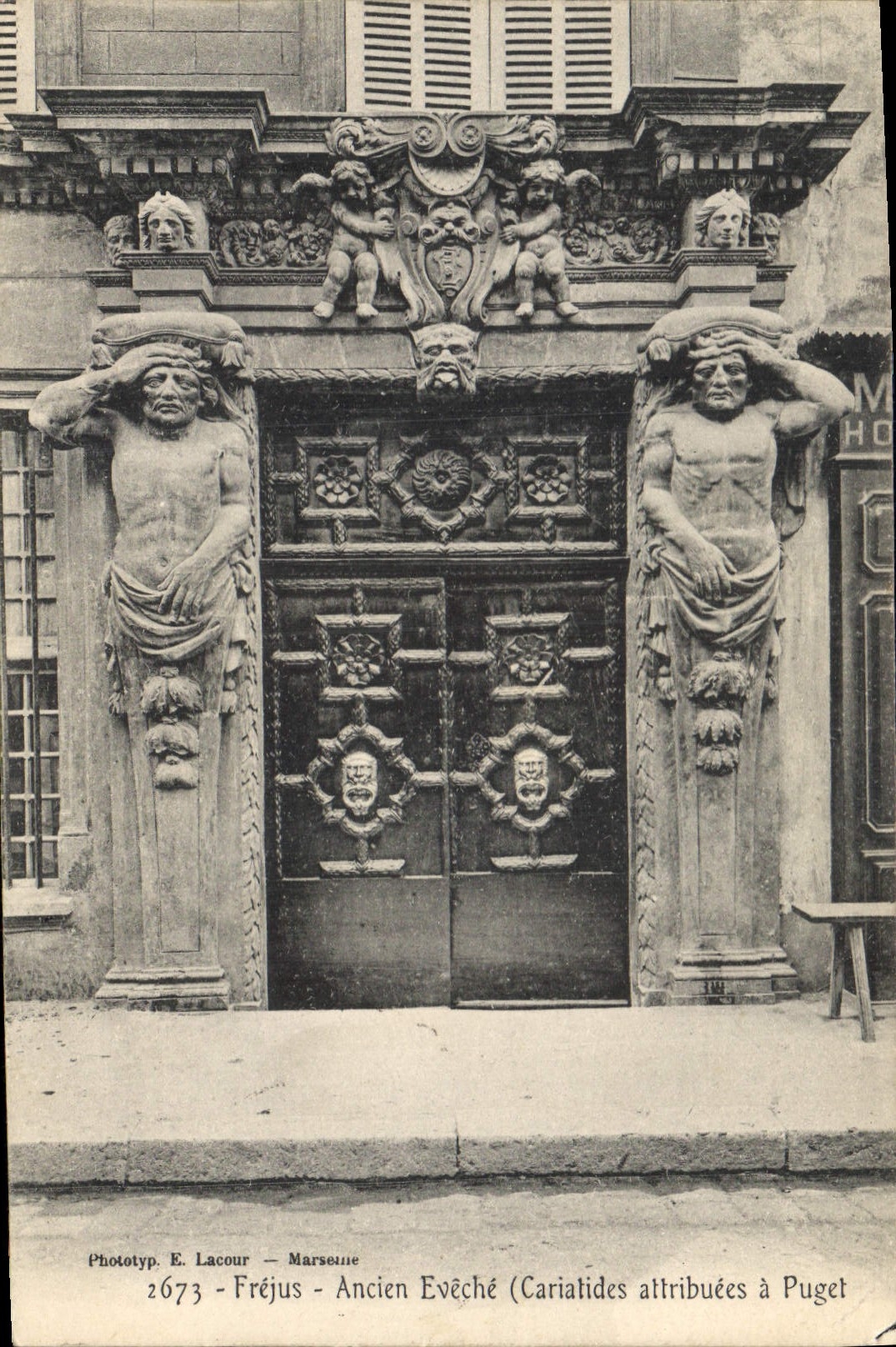 CPA Frejus Ancien Eveche Carialides attributes a Puget