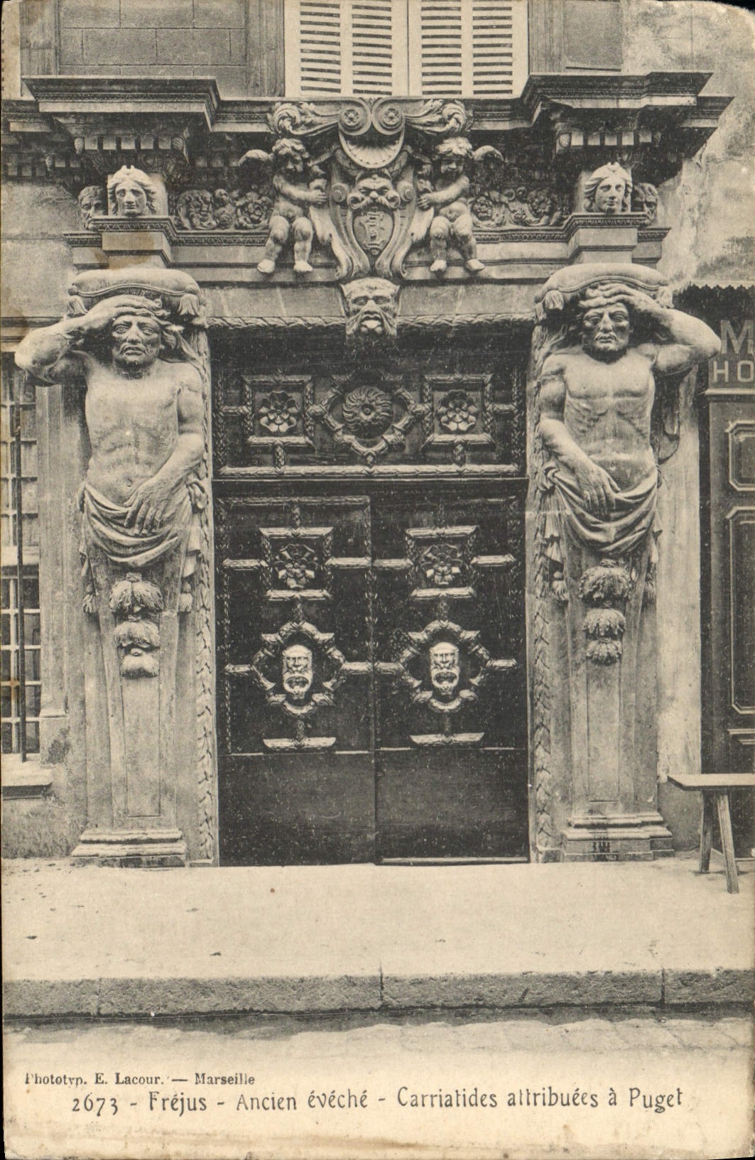 CPA Frejus Ancien eveche Carrialides attributes a Puget