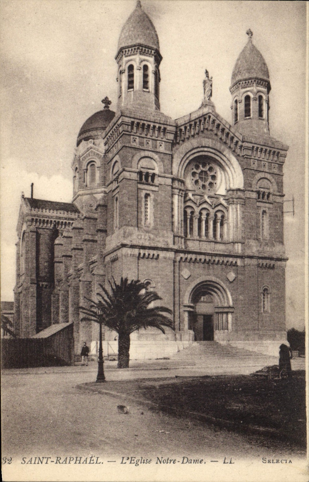 CPA Saint Raphael L'Eglise Notre Dame