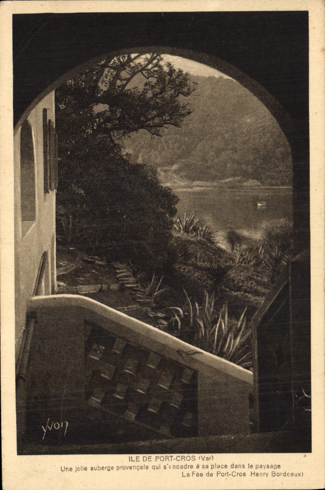 CPA Ile de Port Cros Var Une jolie suberge provencale qui