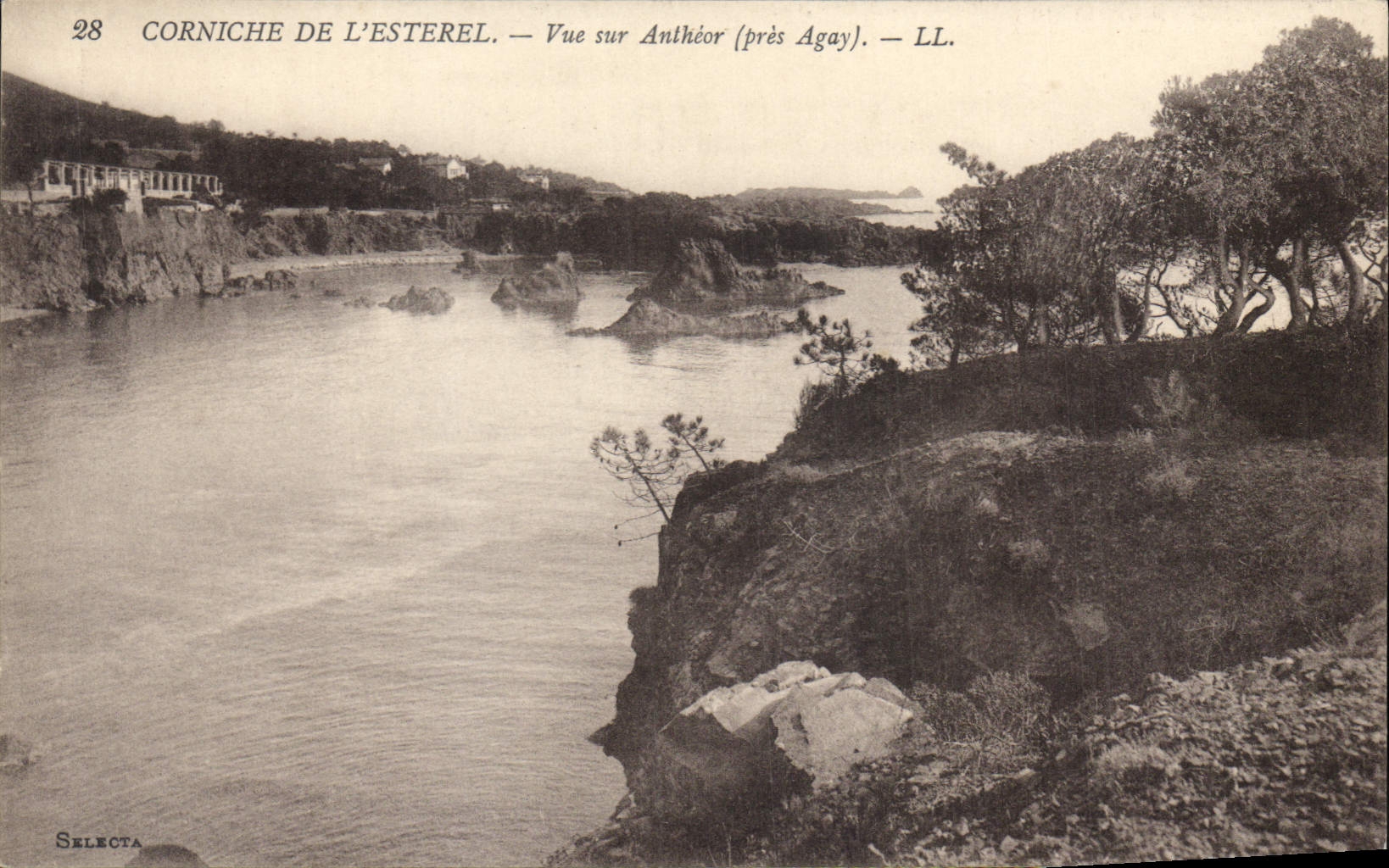 CPA Corniche de L'Esterel Vue sur Antheor pres Agay 