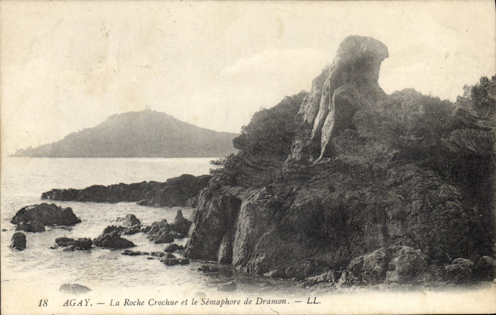 CPA Agay La Roche Crochue et le Semaphore de Dramon 