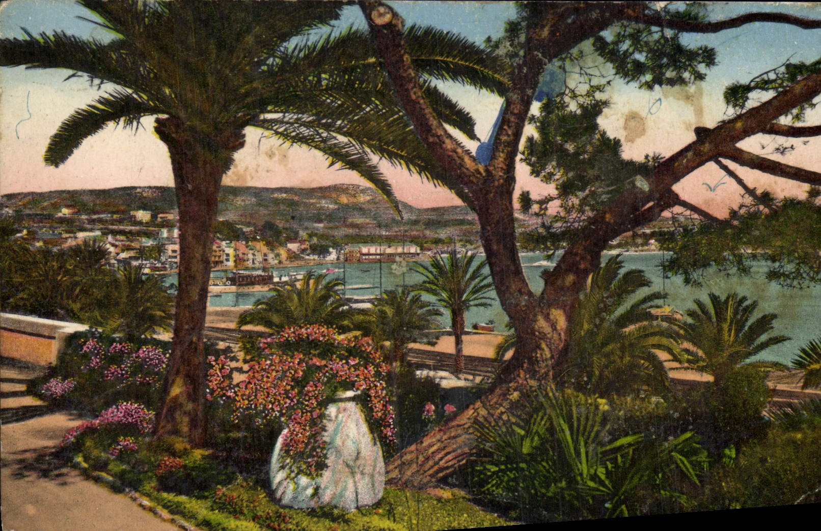 CPA Bandol s Mer Vue generale prise du Beau Rivage