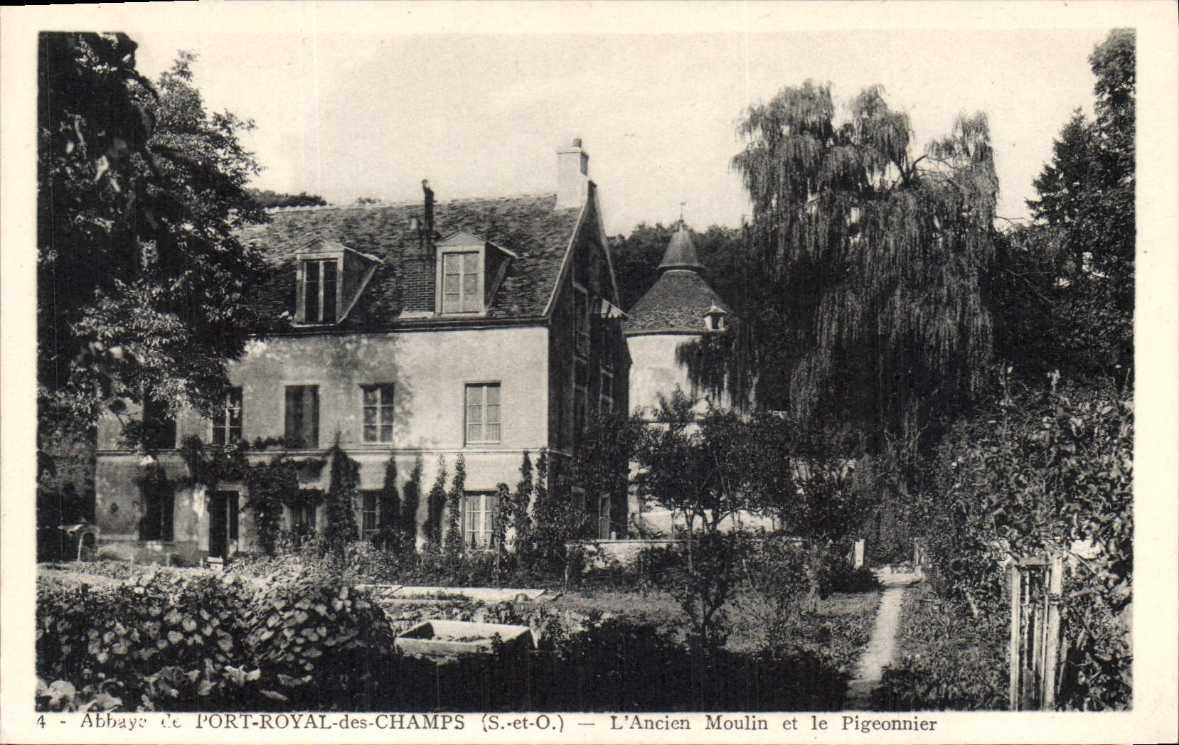 CPA Abbaye de Port Royal des Champs S et O L'Ancien Moulin et le Pigeonnier