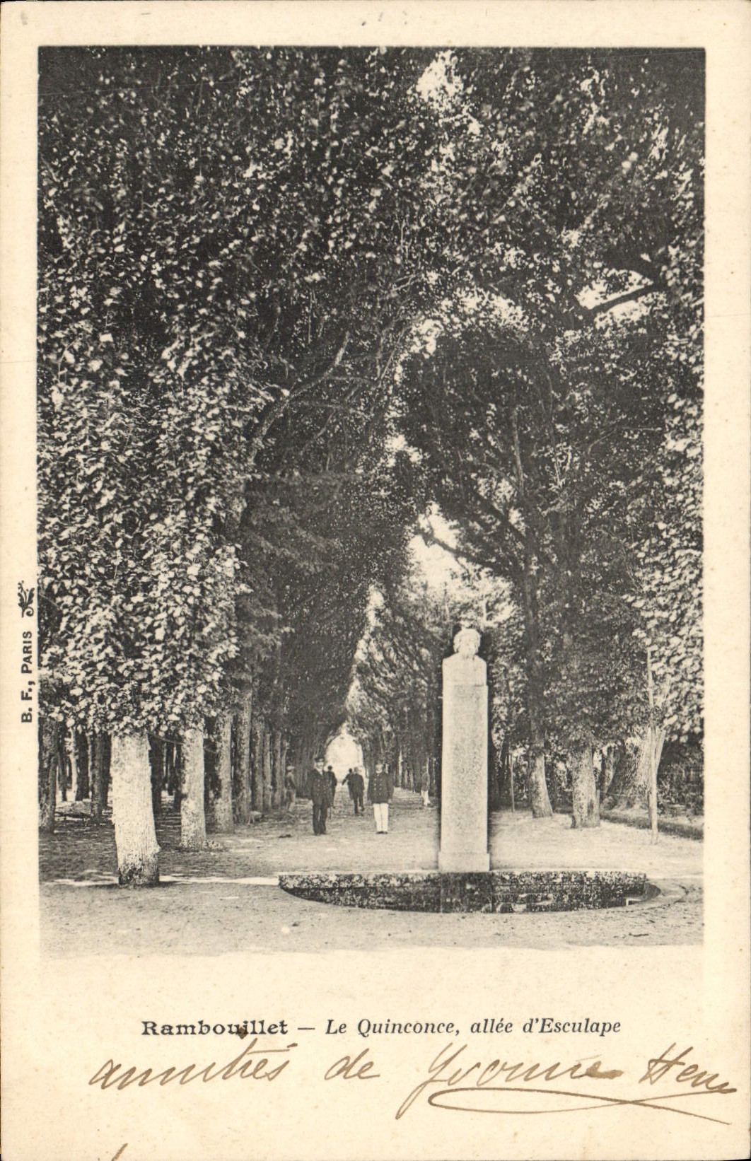 CPA Rambouillet Le Quinconce allee d'Esculape