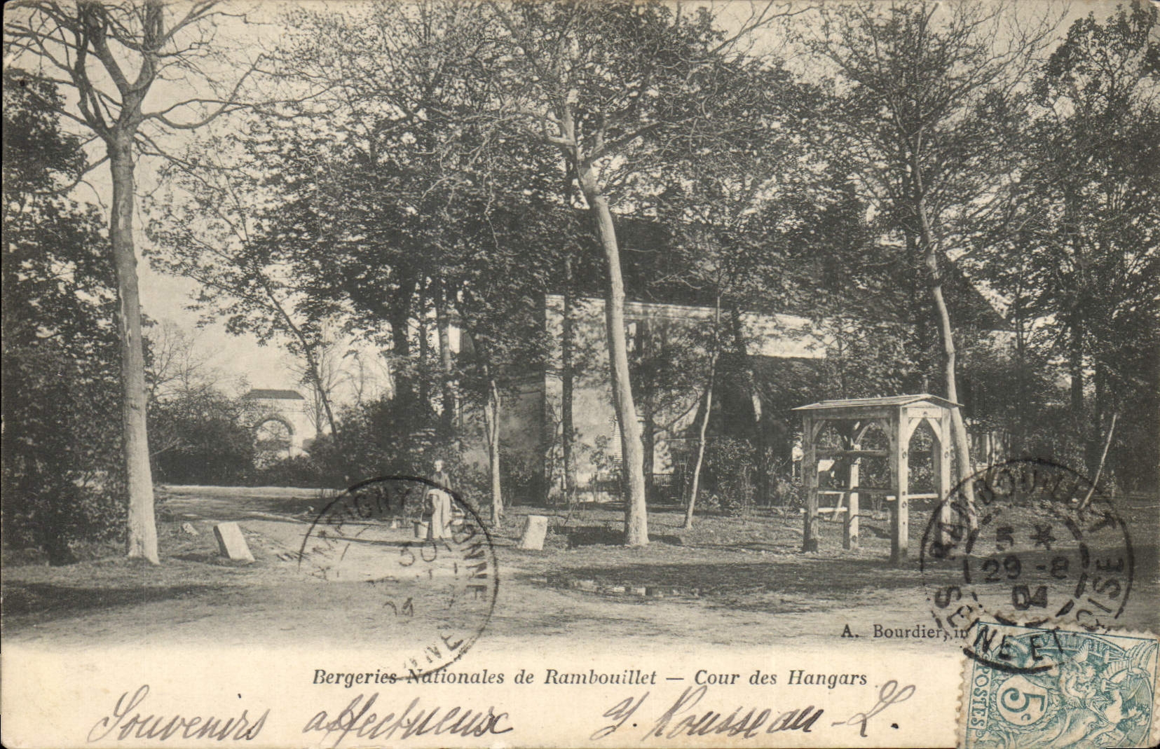 CPA Bergeries Nationales de Rambouillet Cour des Hangars