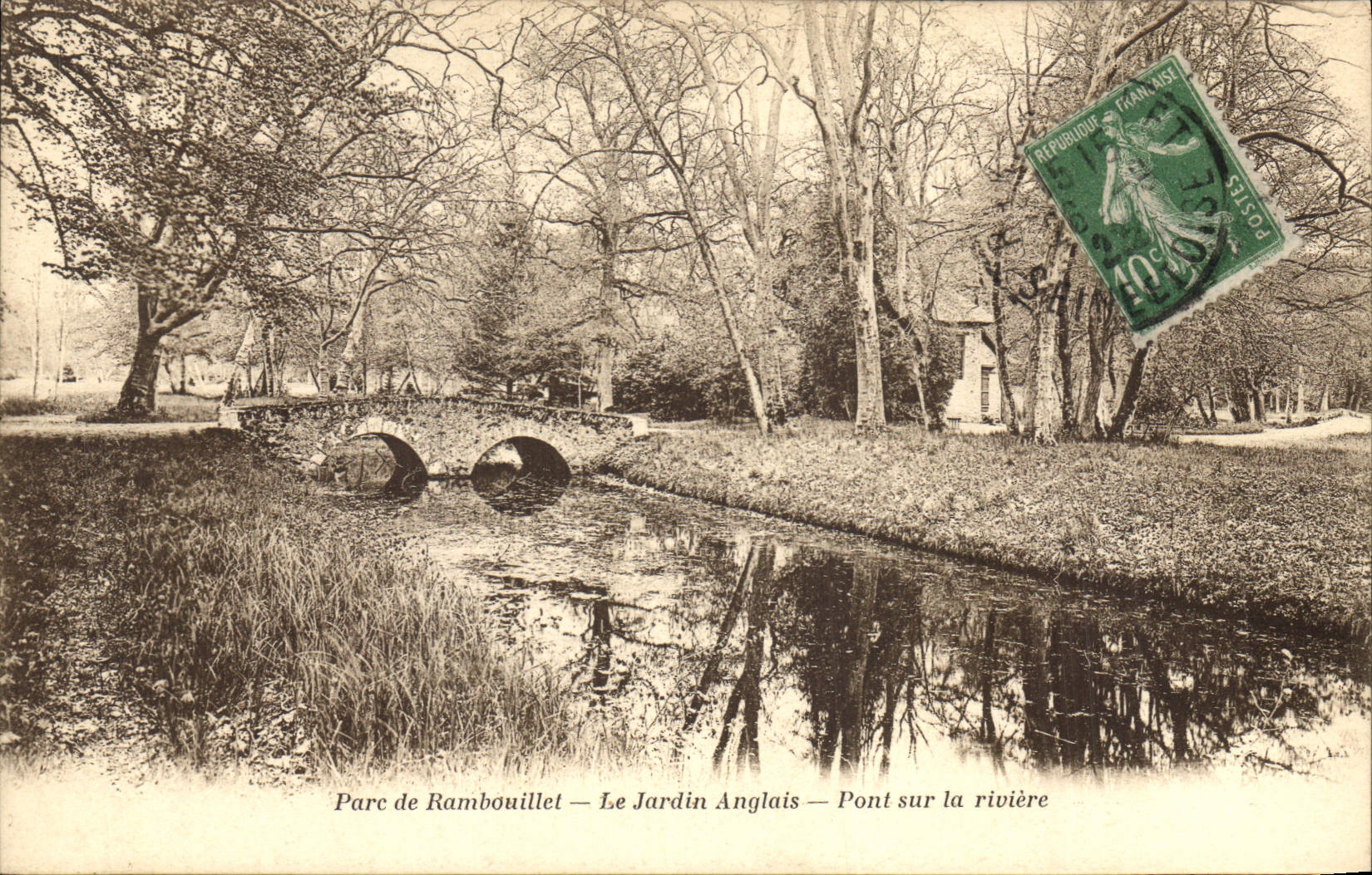 CPA Parc de Rambouillet Le Jardin Anglais Pont sur la riviere