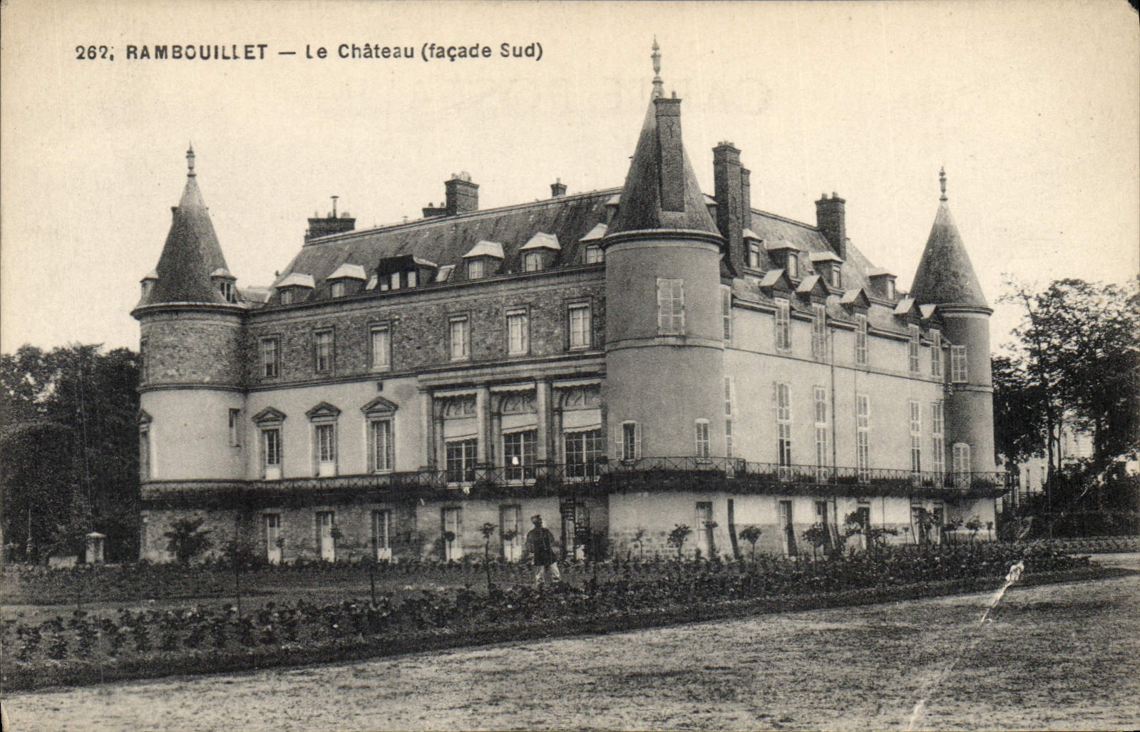CPA Rambouillet Le Chateau facade Sud