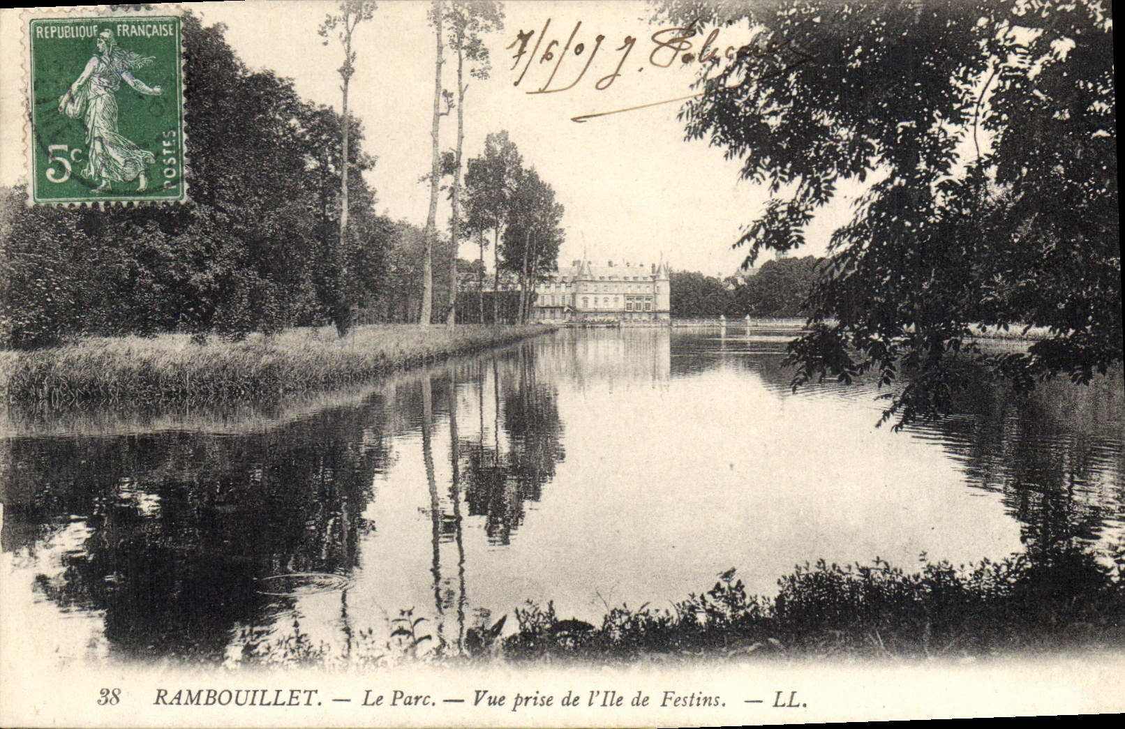 CPA Rambouillet Le Parc Vue prise de l'lle de Festins