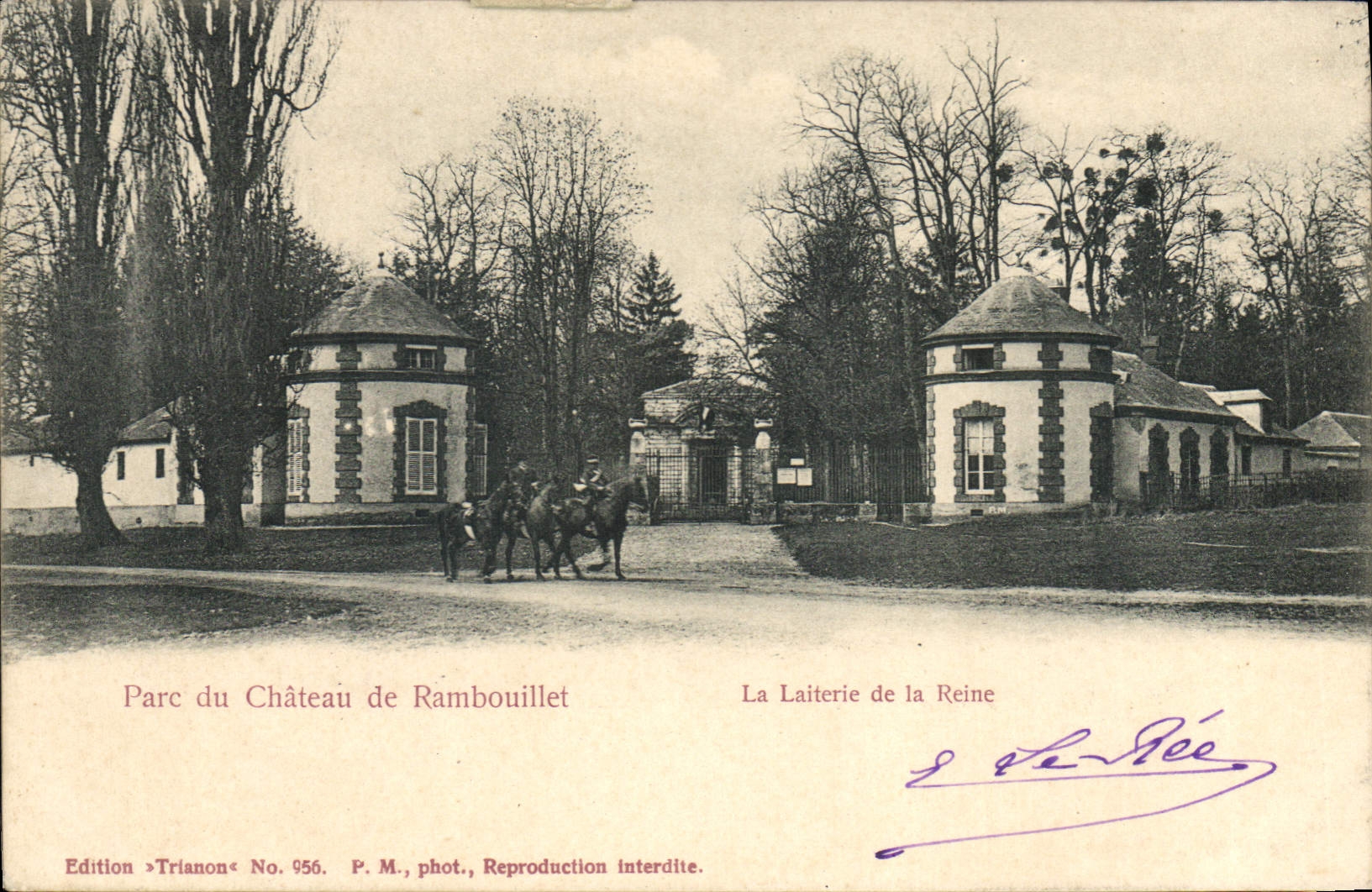 CPA Parc du Chateau de Rambouillet La Laitere de la Reine