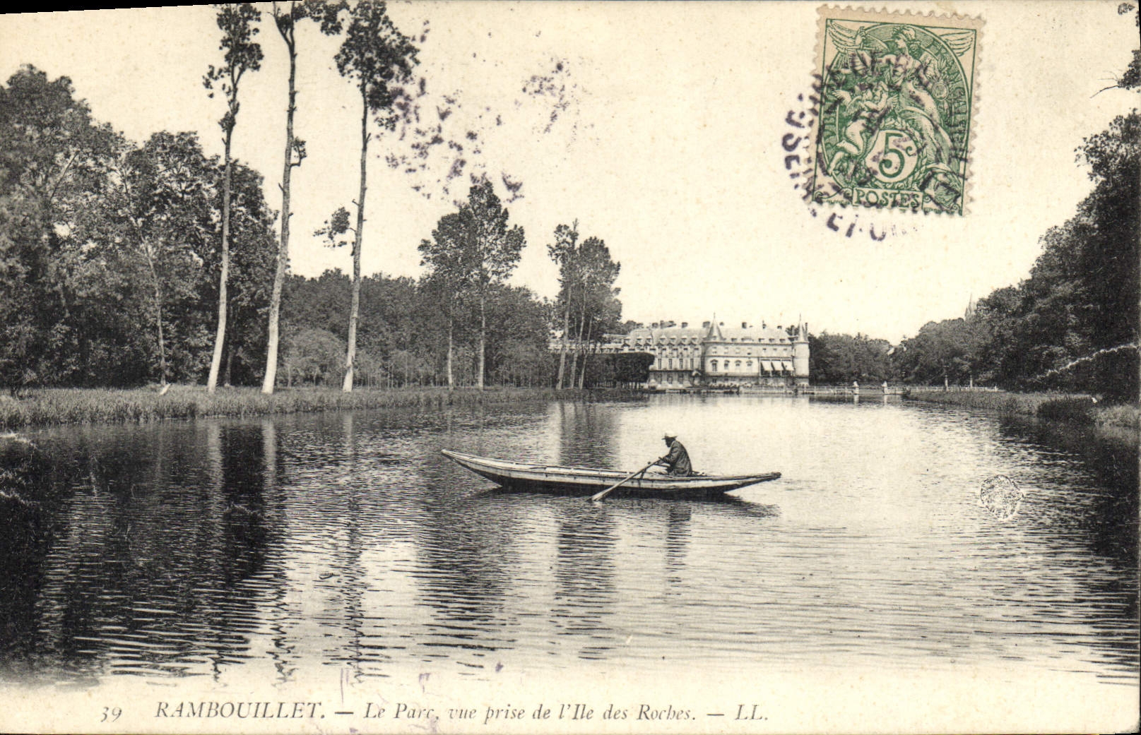 CPA Rambouillet Le Parc vue prise de l'lle des Roches