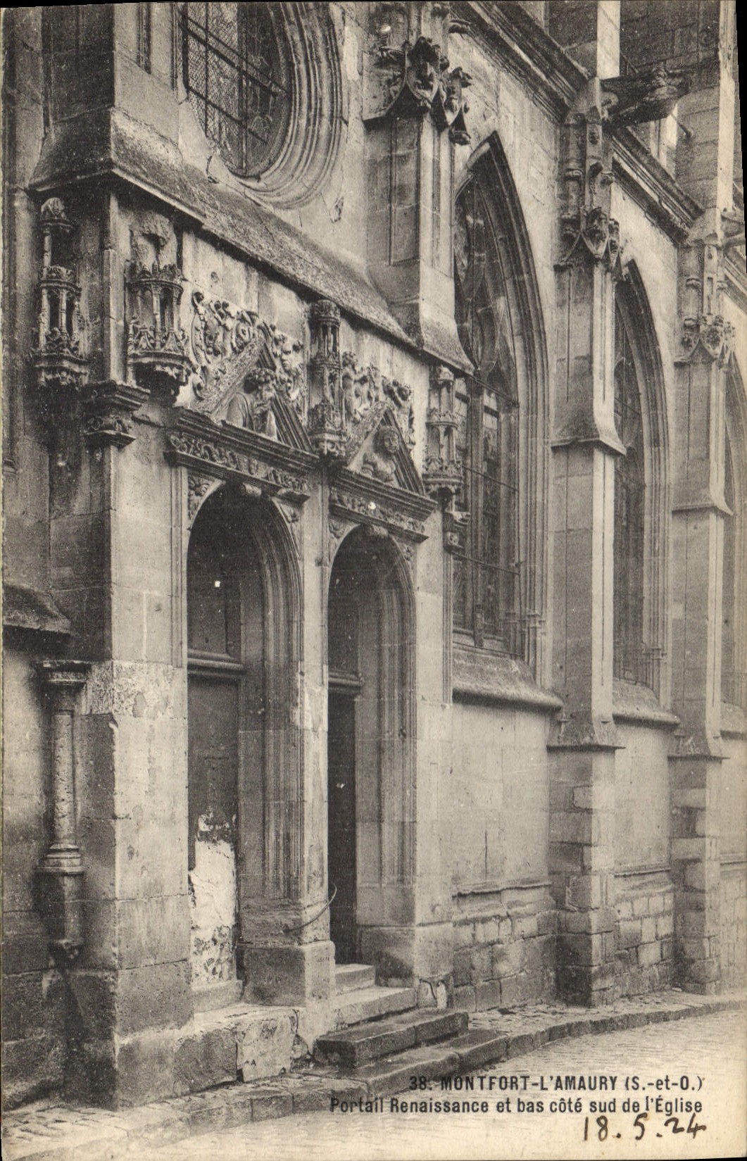 CPA Montfort l'Amaury S et O Portail Renaissance ut bas cote sud de l'Eglise