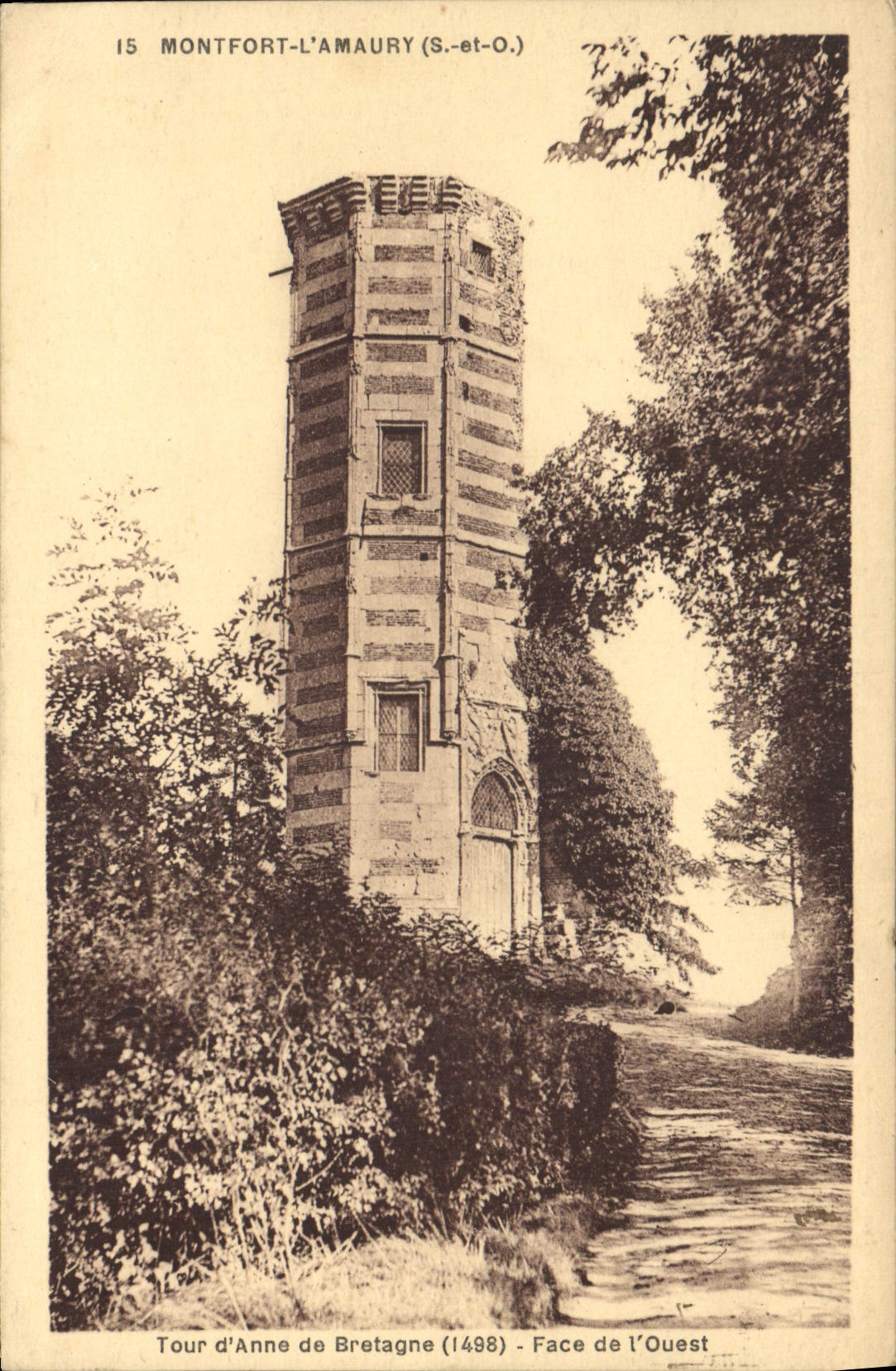 CPA Montfort l'Amaury S et O Tour d'Anne de Bretagne 1498 Face de l'Ouest