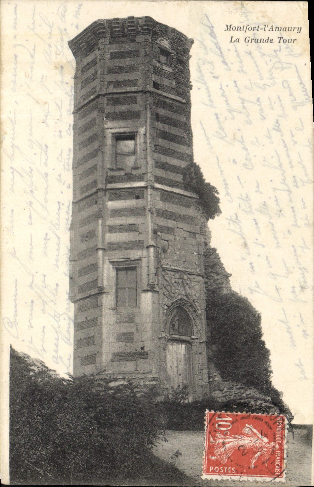 CPA Montfort l'Amaury La Grande Tour 