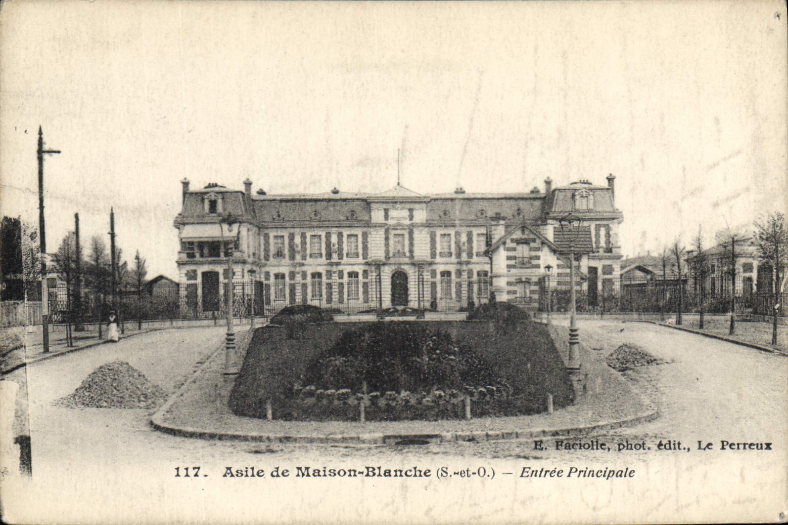 CPA Asile de Maison Blanche S et O Entree Principale