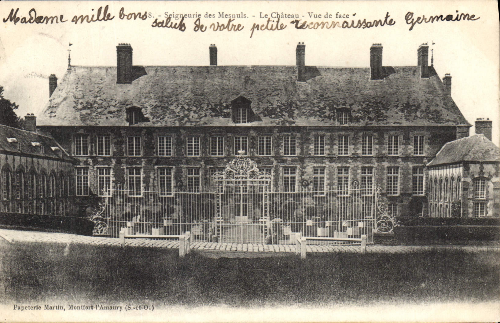 CPA Seigneurie des Mesnuls Le Chateau Vue de face