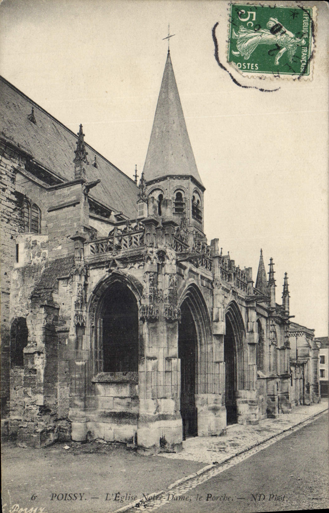 CPA Poissy L'Eglise Notre Dame le Porche
