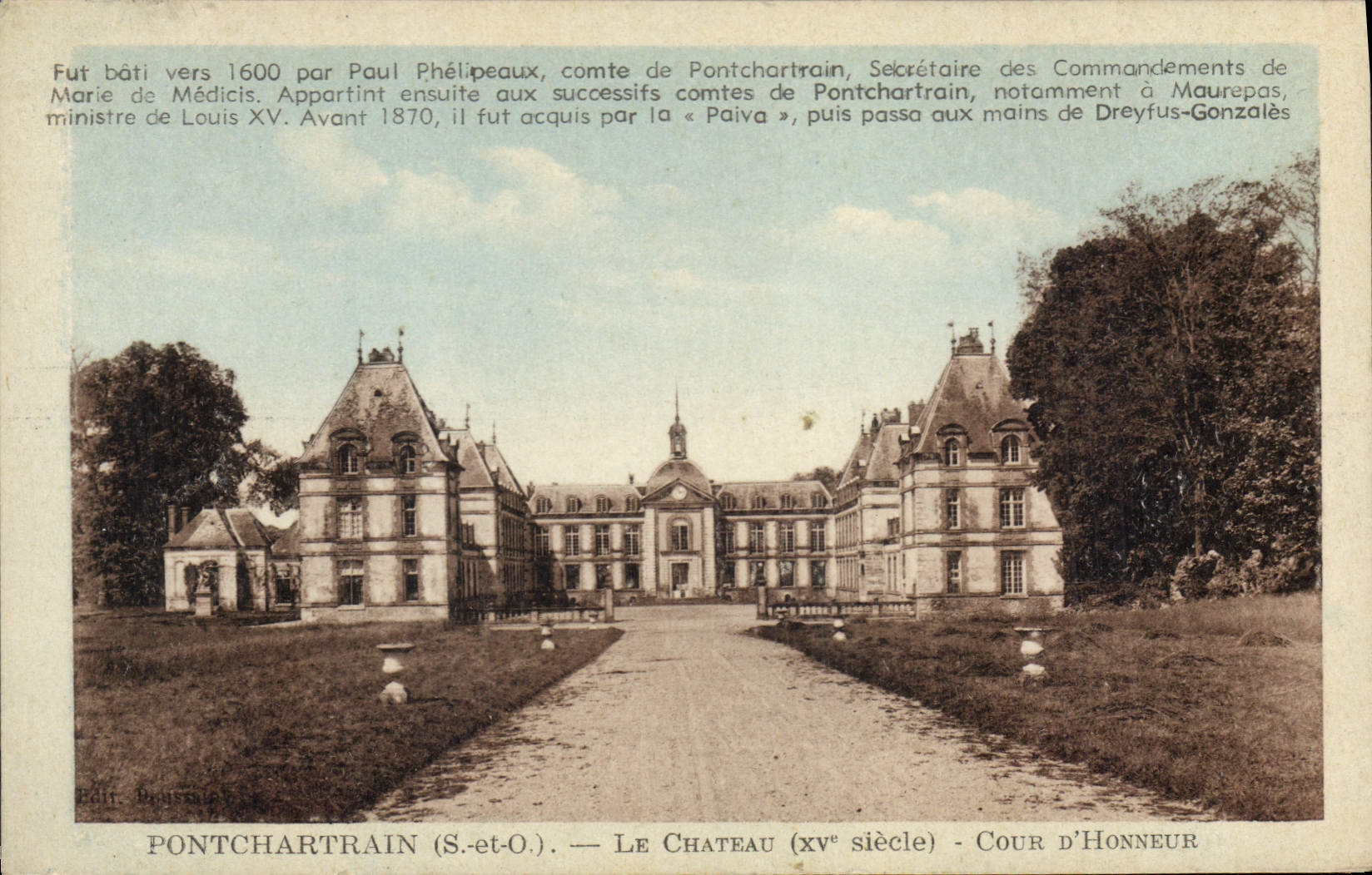 CPA Pontchartrain S et O Le Chateaux Xv siecle Cour d'Honneur