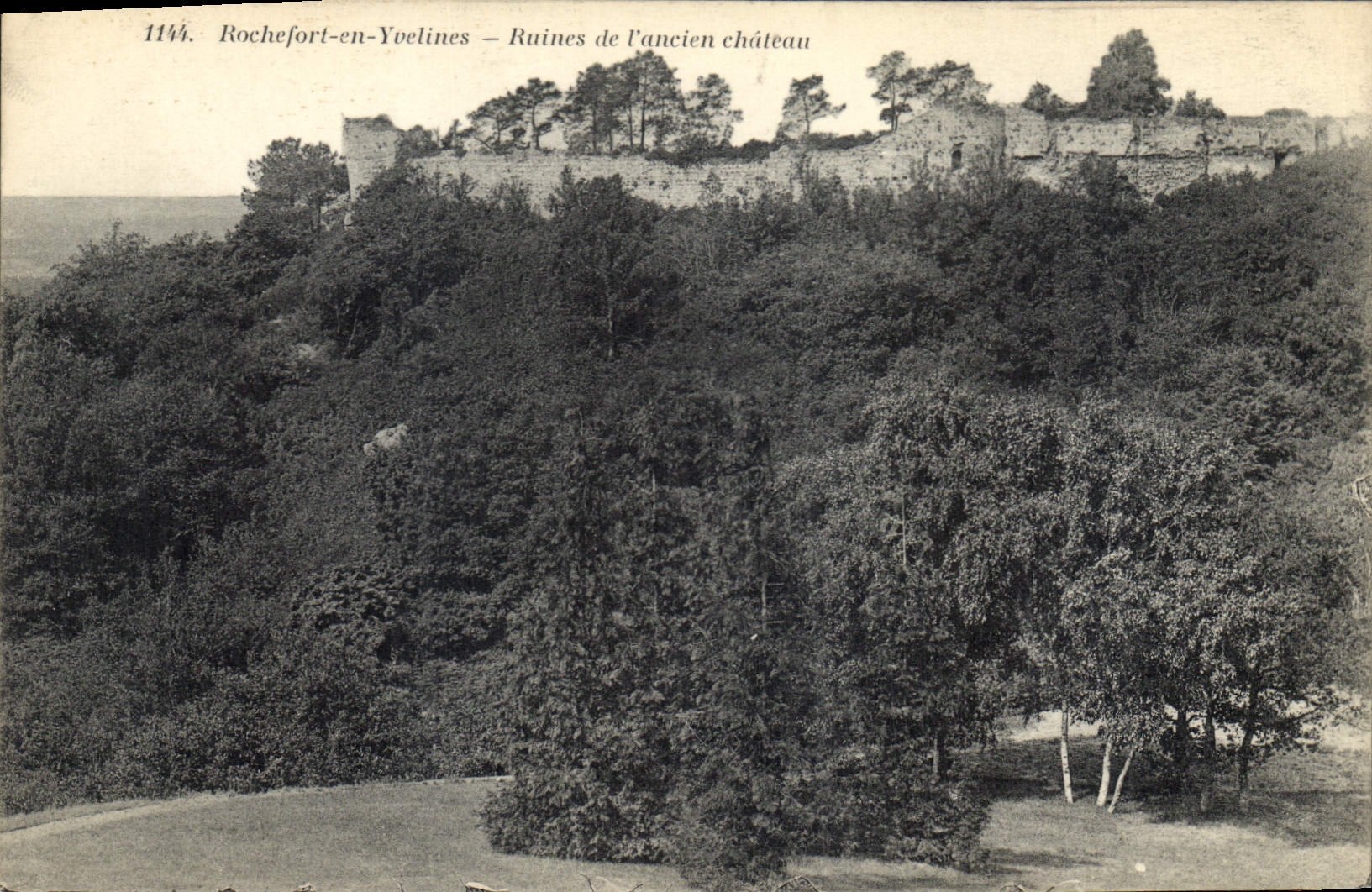 CPA Rochefort en Yvelines Ruines de l'ancien chateau