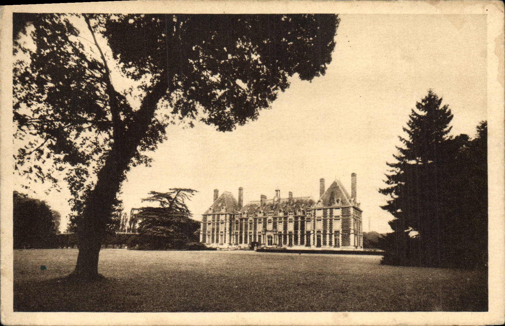 CPA Rosny sur Seine Seine et Oise Le Chateau ou naquit Sully ministre de Henri IV SVI siecle Facade