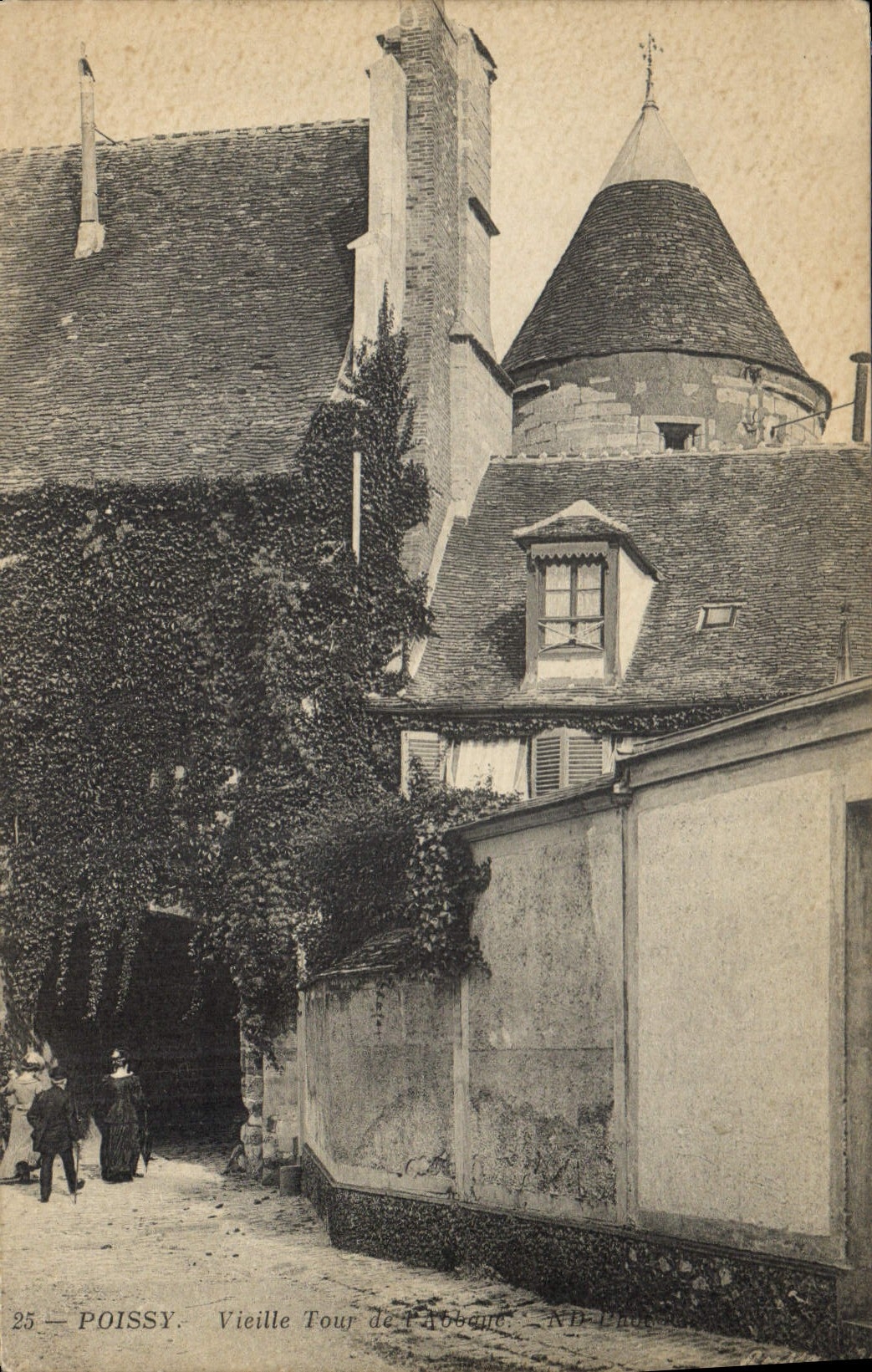 CPA Poissy Vieille Tour 