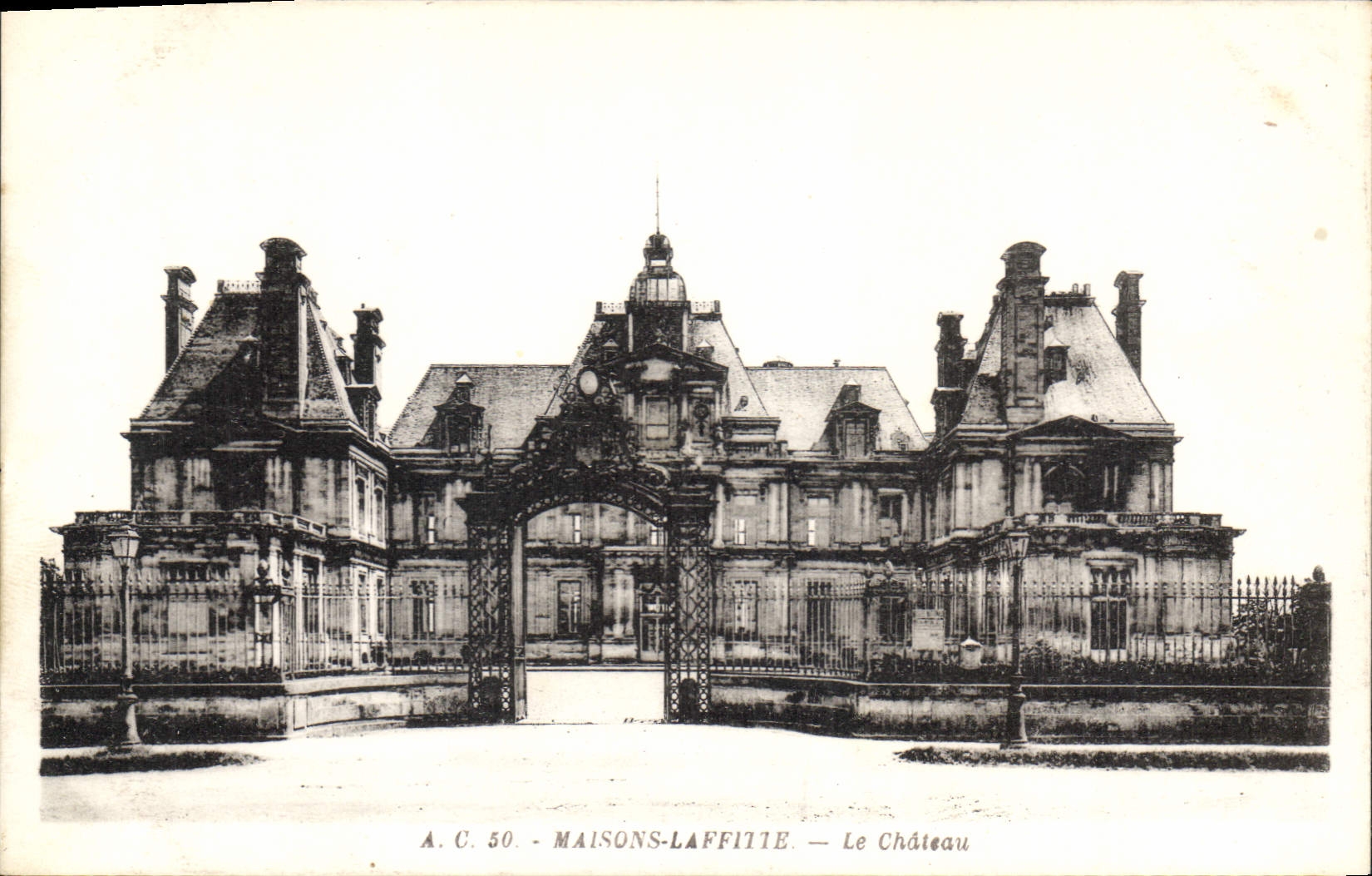 CPA Maisons Laffitte Le Chateau