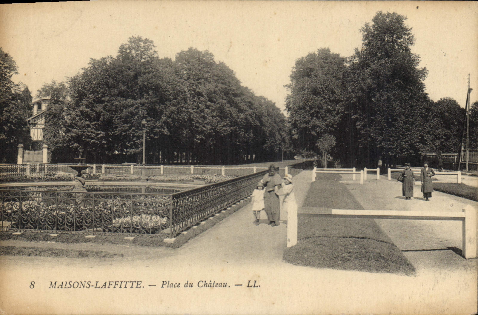 CPA Maisons Laffitte Place du Chateau