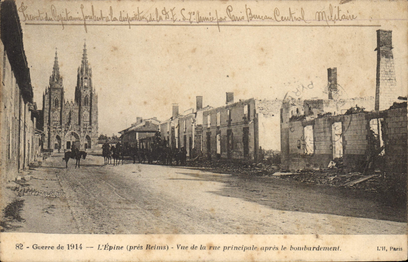 CPA Guerre de 1914 L'Epine pres Reims Vue de la principale apres le bombardement 