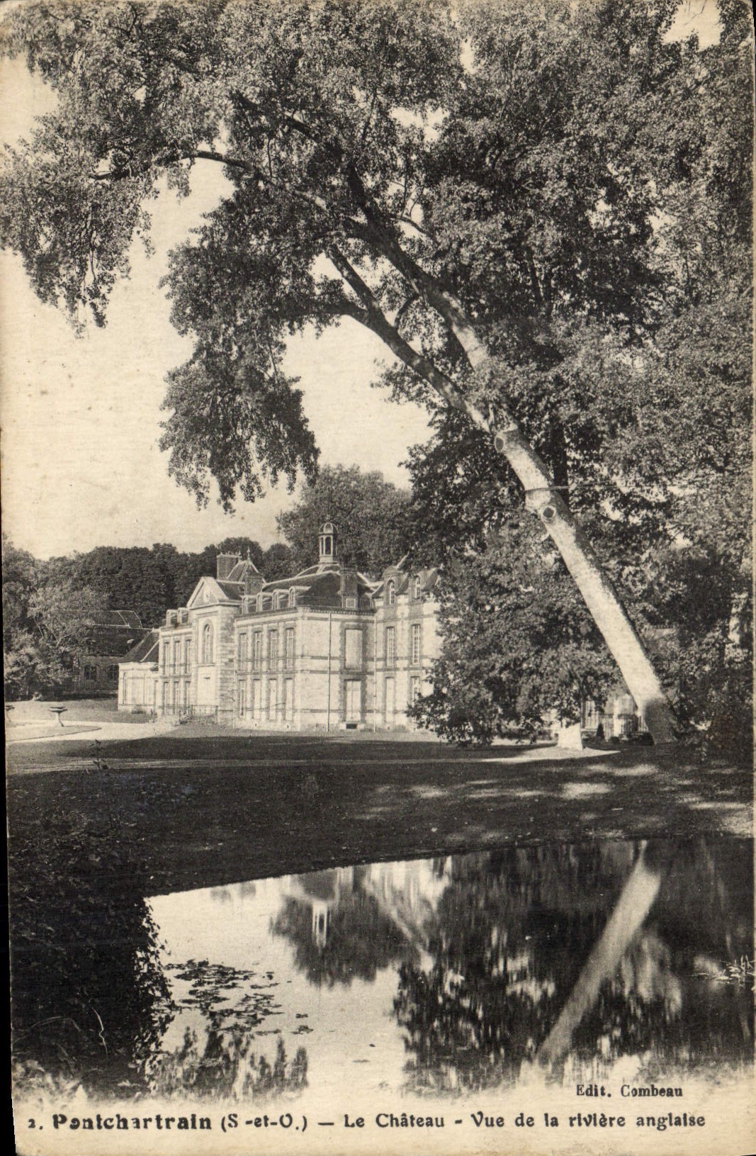 CPA Pontchartrain S et O Le Chateau Vue de la riviere anglaise