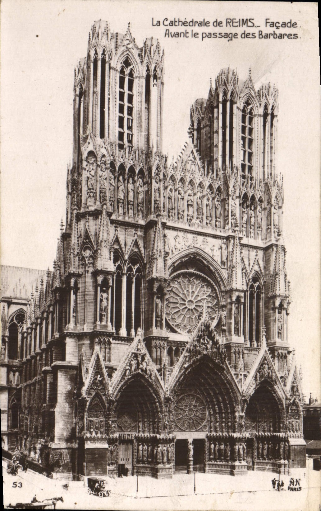 CPA La Cathedrale de Reims Facade Avant le passages des Barbares