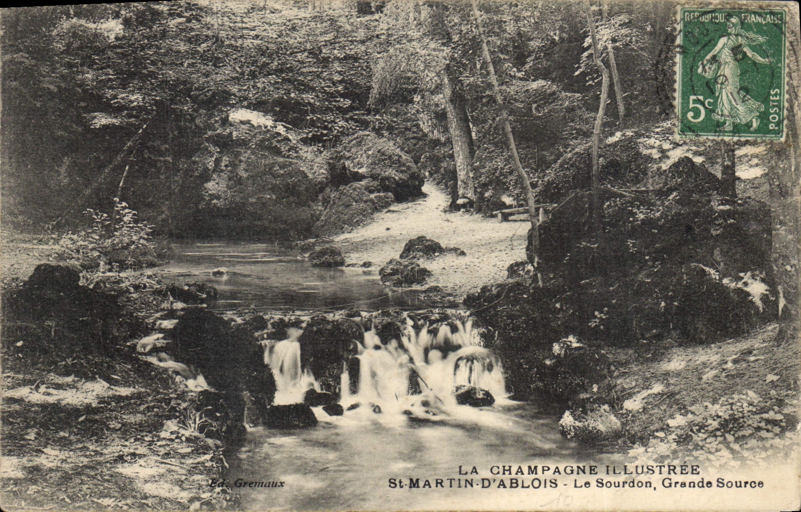 CPA St Martin d'Ablois Le Sourdon Grande Source