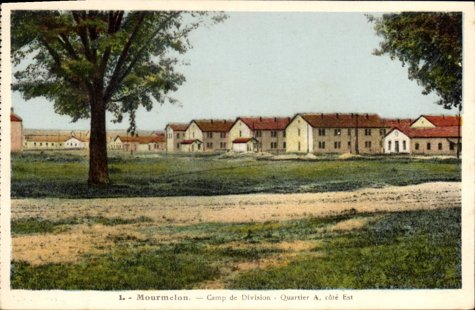 CPA Mourmelon Camp de Division Quarter a cote Est